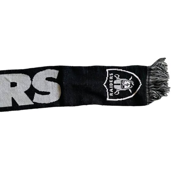 Las Vegas Raiders NFL Team Scarf With Logo & Fringe - Picture 7 of 9